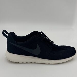 Nike Roshe Run, Men's Black and Anthracite Sail Sneakers